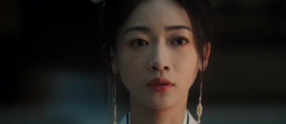 神秘身份曝光！《墨雨云间》薛芳菲扮姜梨引疯狂追捧